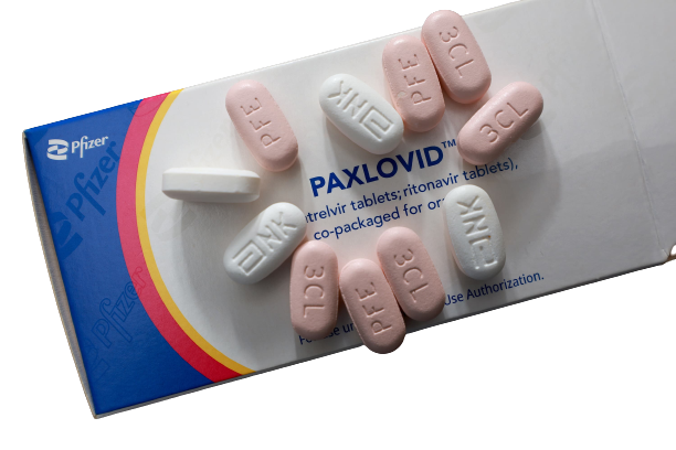 paxlovid-pills-on-top-of box